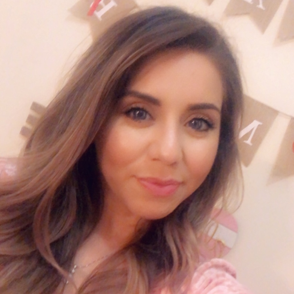 Meet your Posher, Raquel